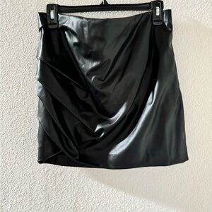 *LIKE NEW* Pleather mini skirt